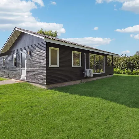 Holiday home In With Kitchen *